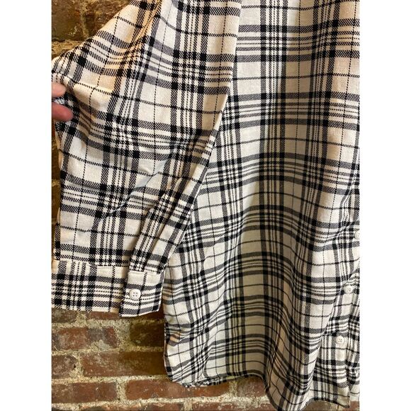 Seline Lounge • BRIDE • Black/White Plaid Flannel Tunic Button-down Ling Sleeve - Picture 6 of 16